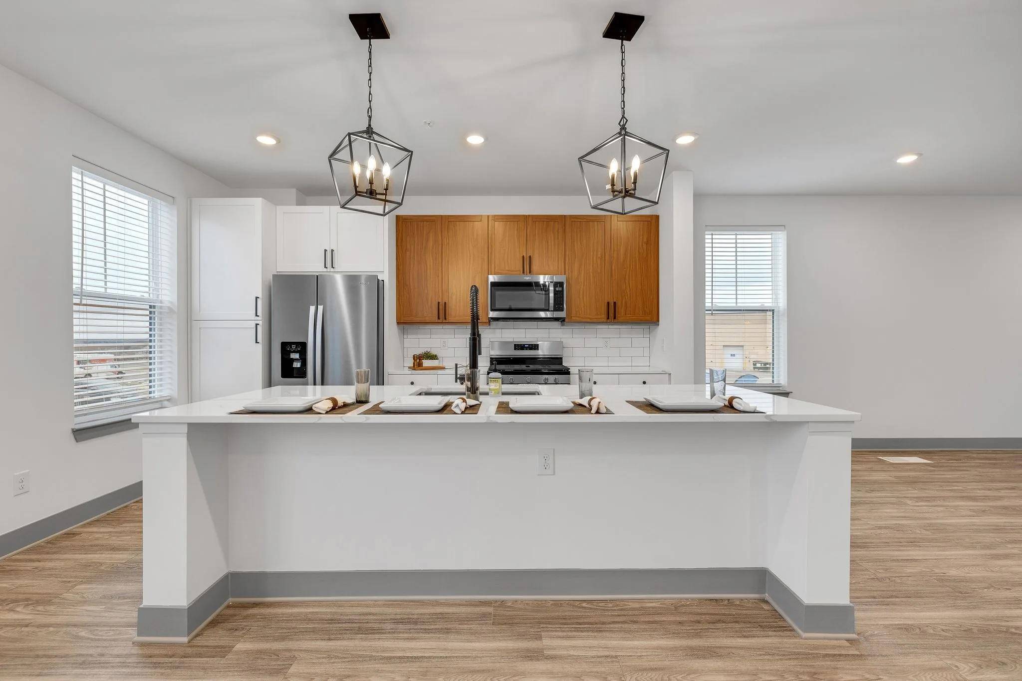 8871 Meridian TRL, Woodbury, MN 55125