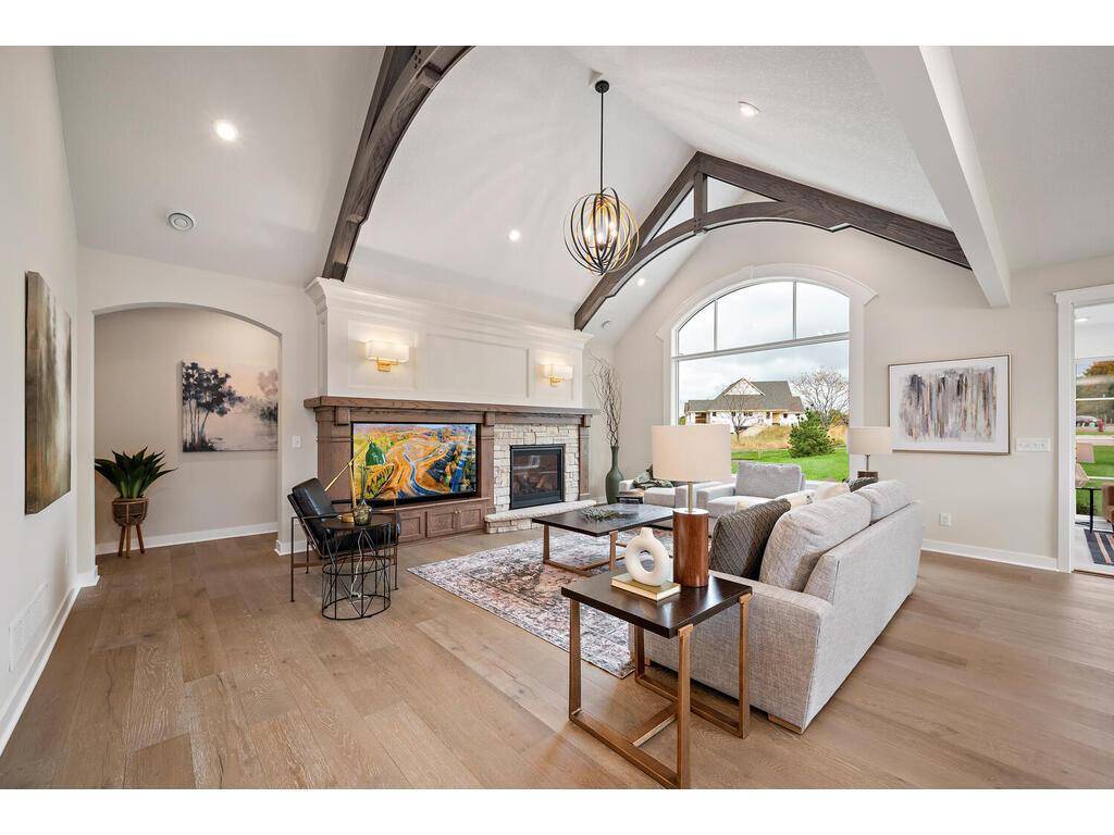 124 Spring Farm RD, North Oaks, MN 55127