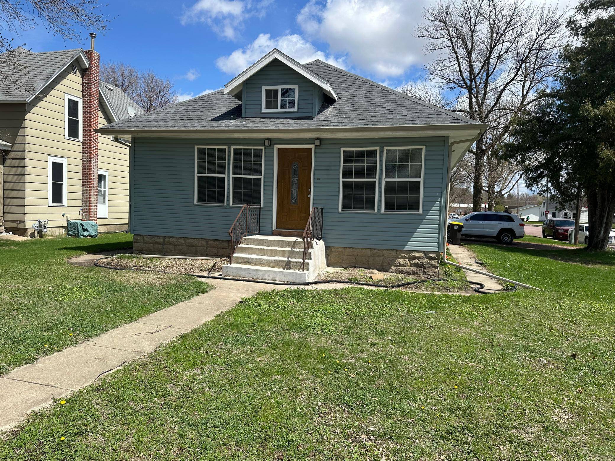 709 4th AVE, Windom, MN 56101