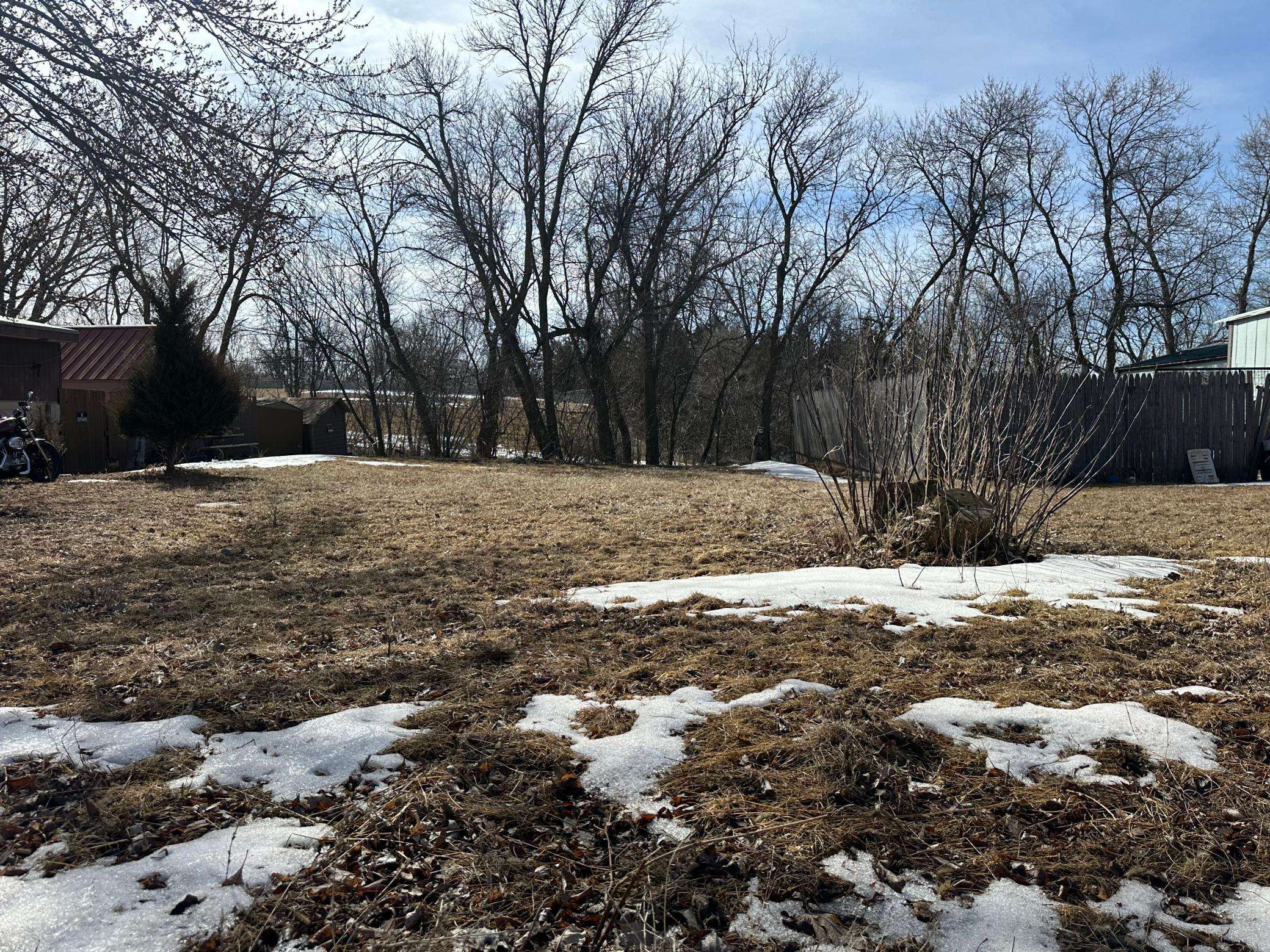 95 5th ST, Windom, MN 56101