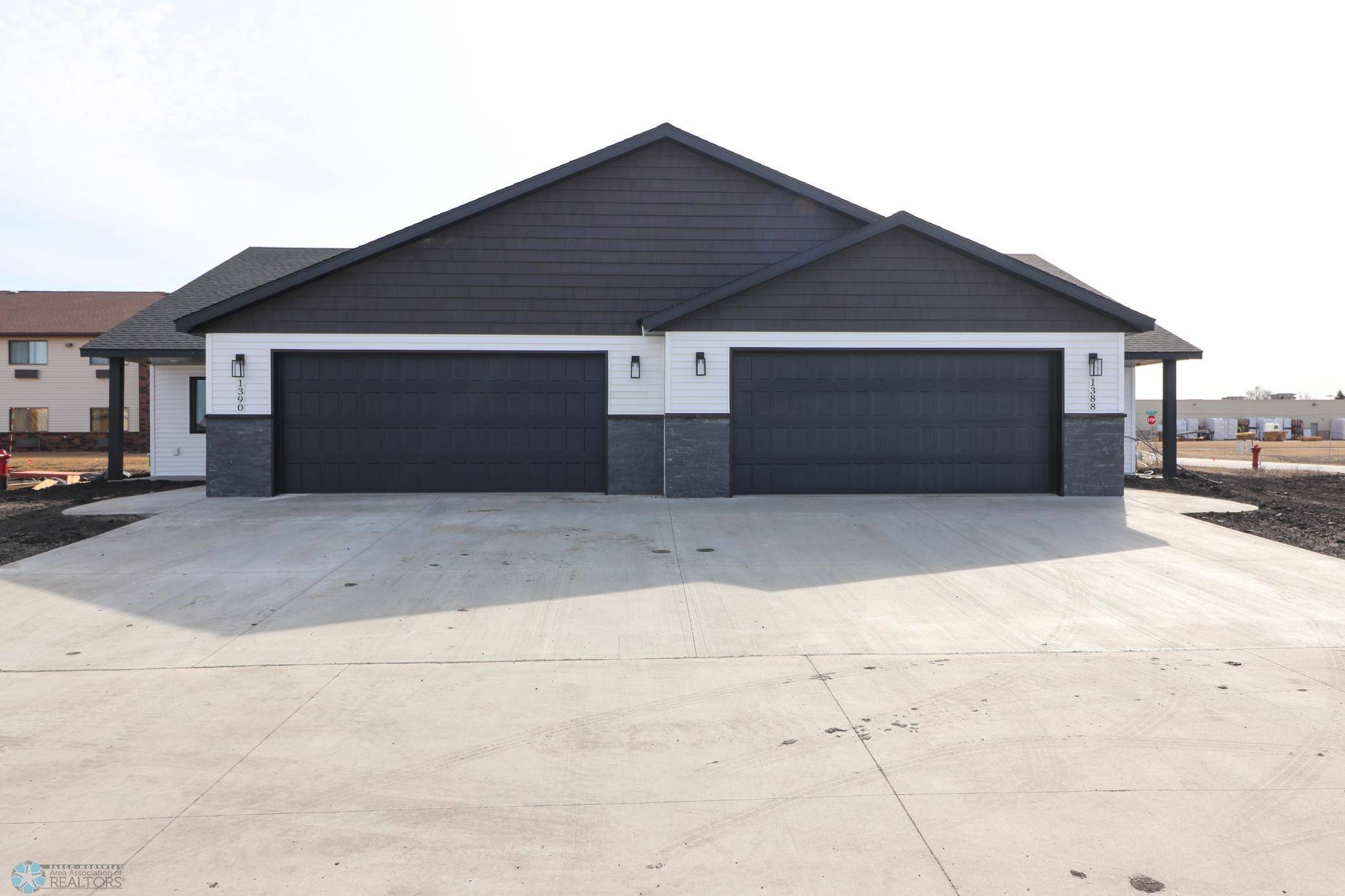 1404 Prairie Lane, Wahpeton, ND 58075