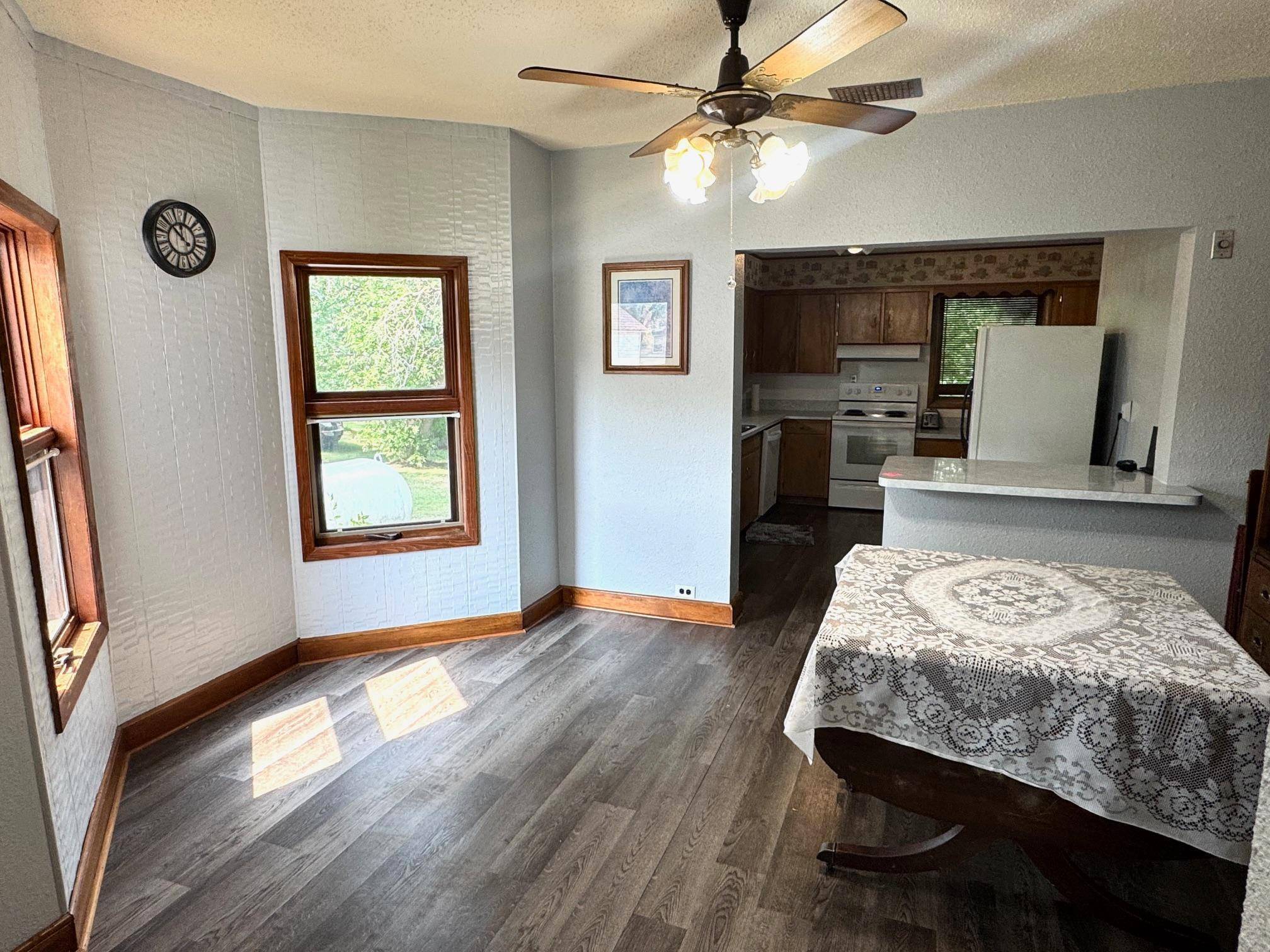 401 S Main ST, Badger, MN 56714