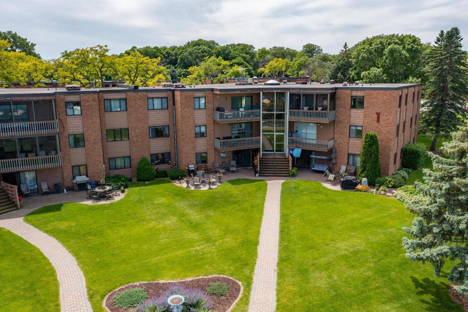 5430 Three Points BLVD #131, Mound, MN 55364