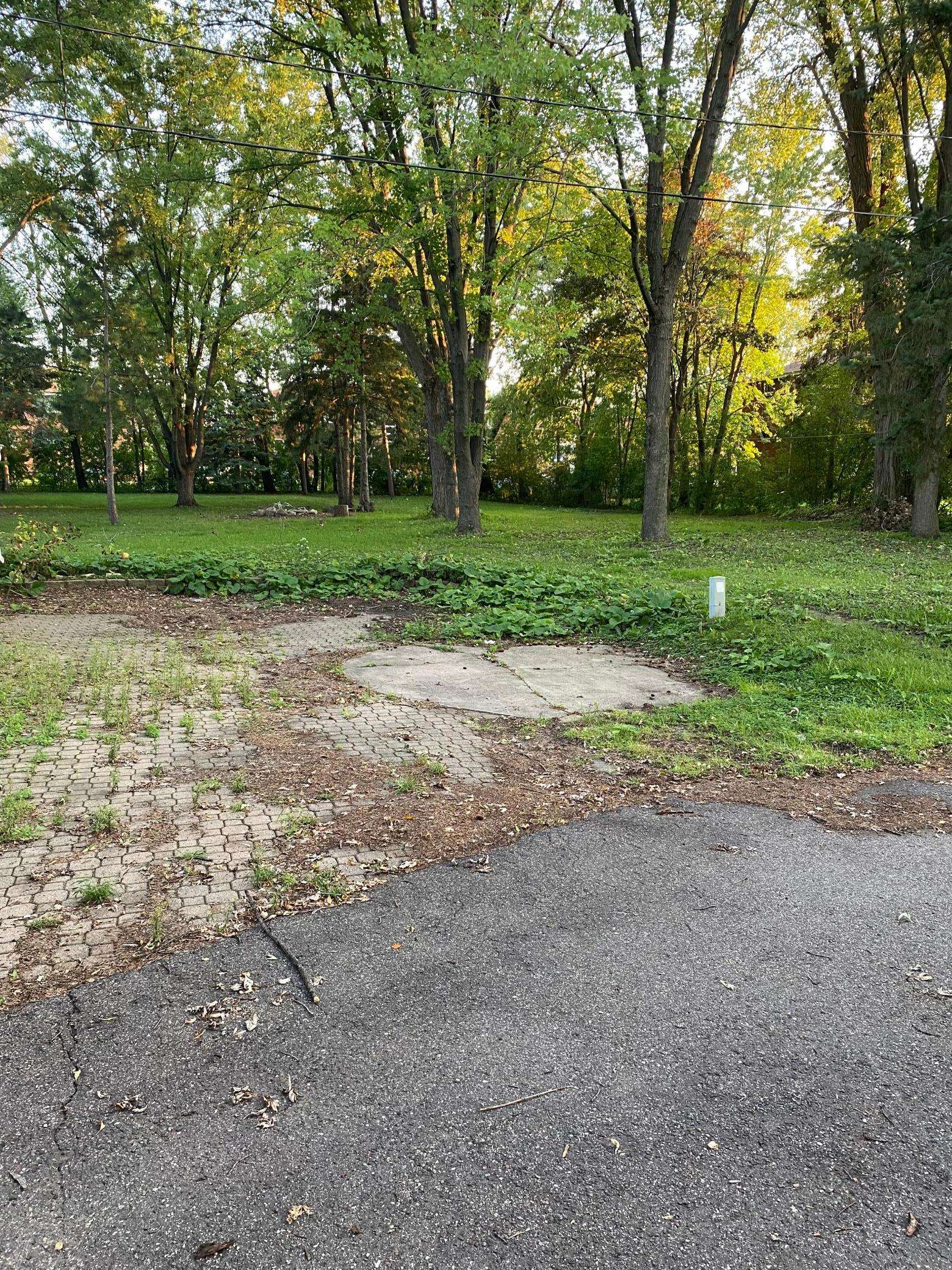 1624 County Road B W, Roseville, MN 55113