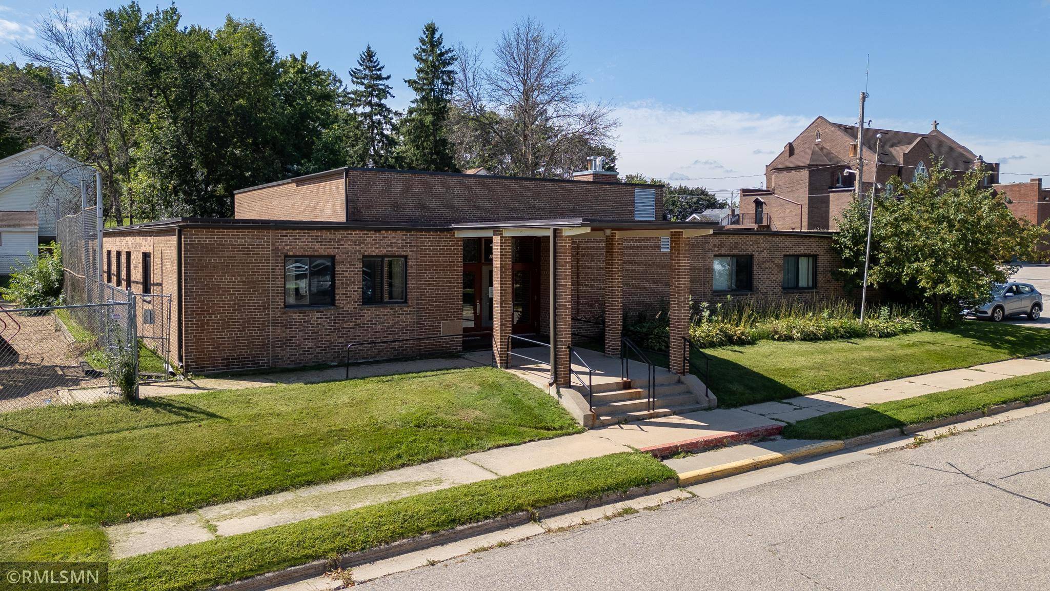 555 East AVE, Zumbrota, MN 55992