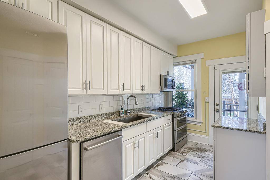 518 Laurel AVE, Saint Paul, MN 55102