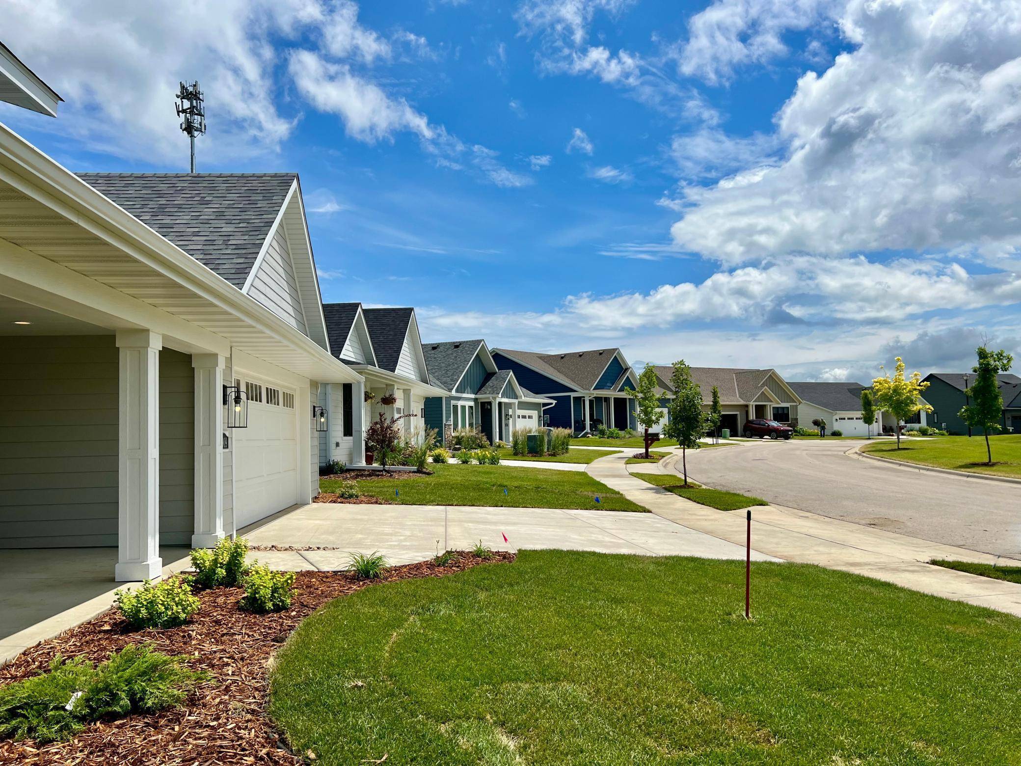 1907 Erie DR, Northfield, MN 55057