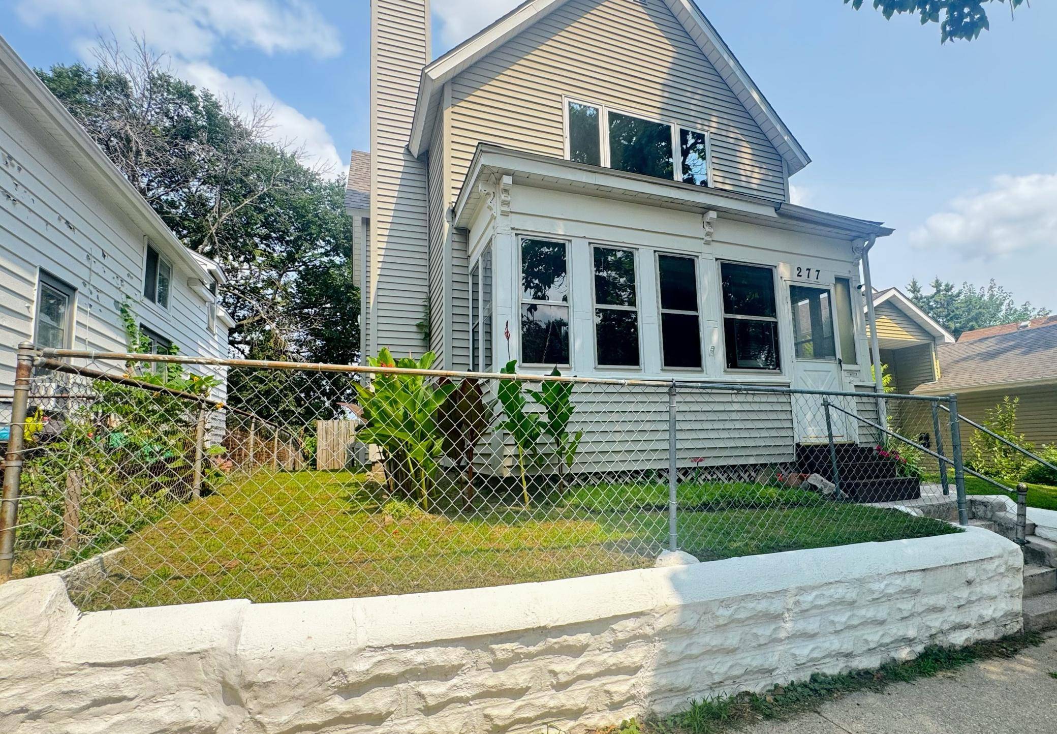 277 E Morton ST E, Saint Paul, MN 55107