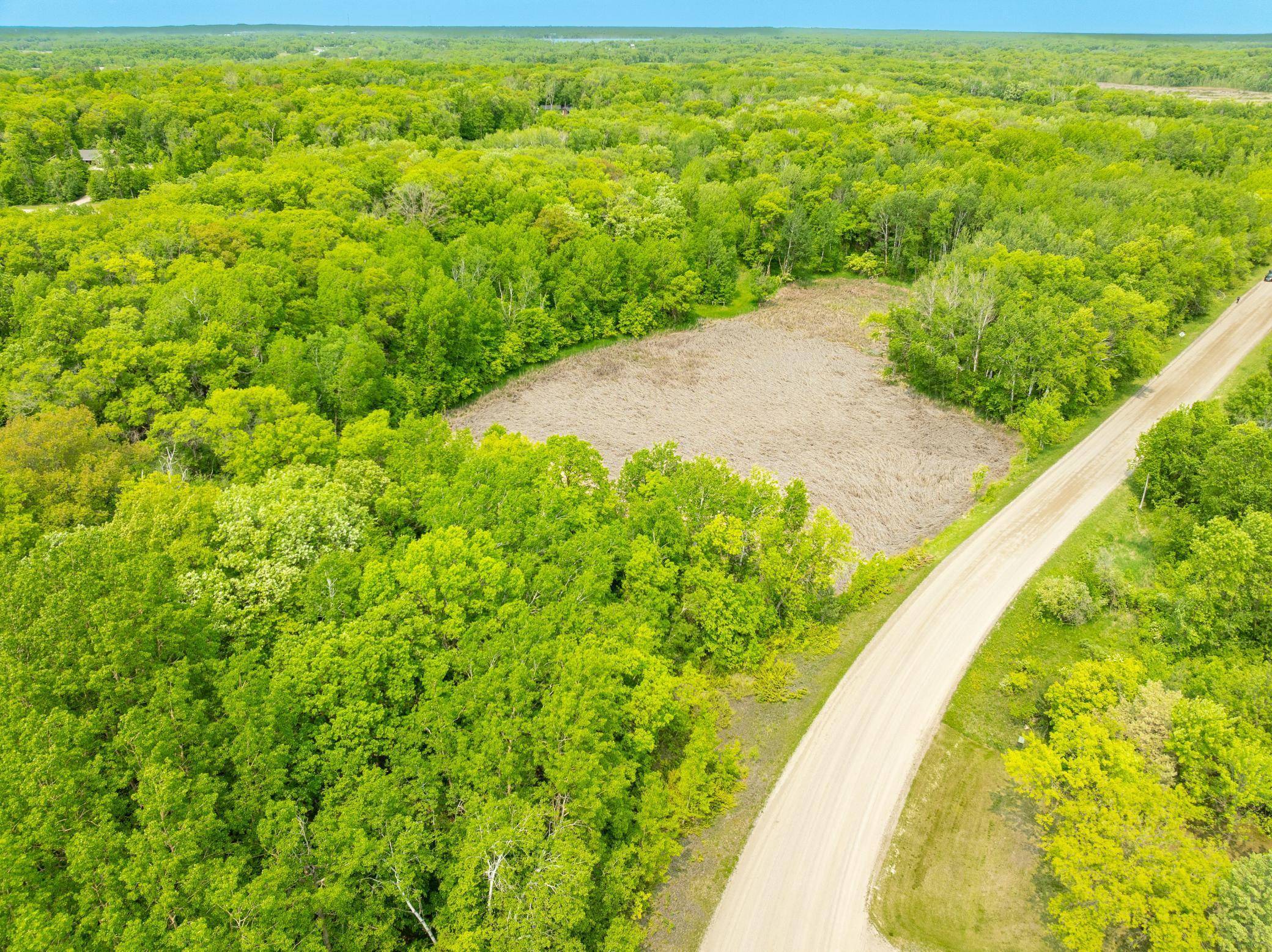000 Miltona Carlos RD NE, Carlos, MN 56319