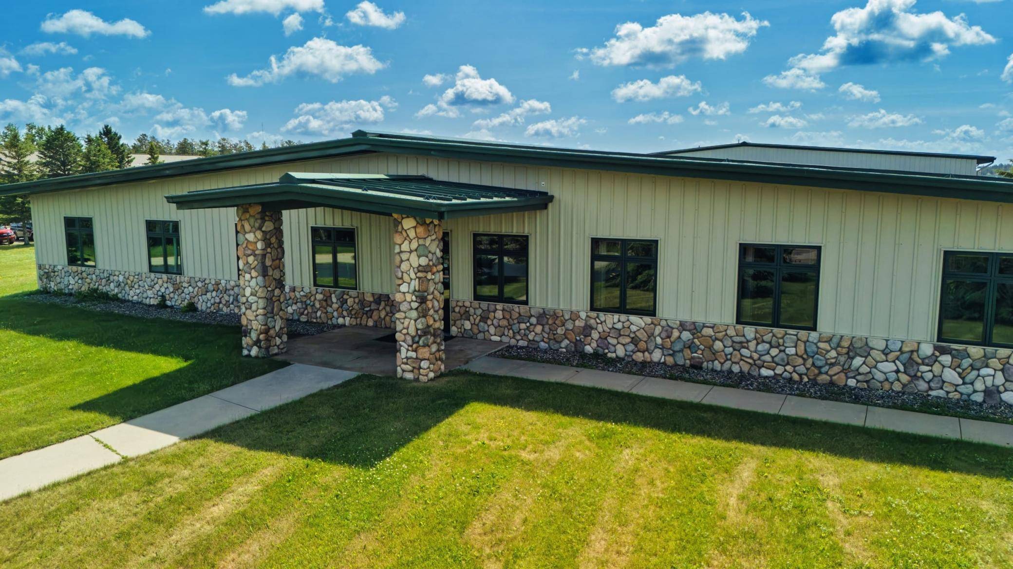 1001 Naylor DR SE, Bemidji, MN 56601