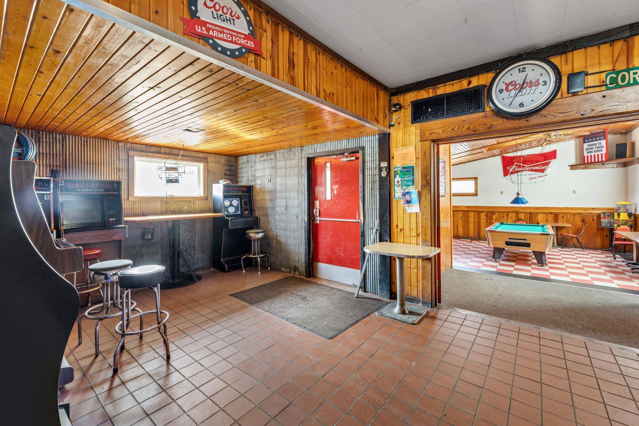 W626 Midway RD, Fountain City, WI 54629