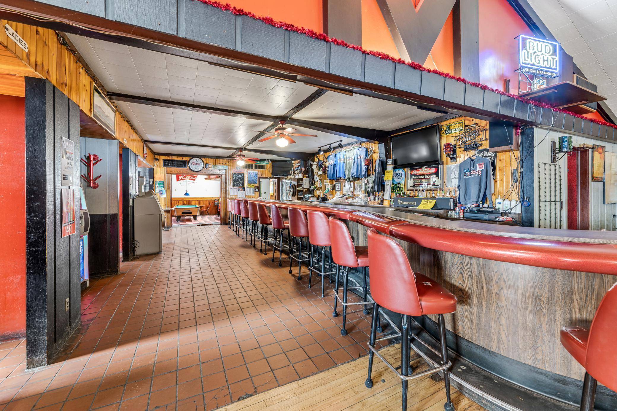 W626 Midway RD, Fountain City, WI 54629