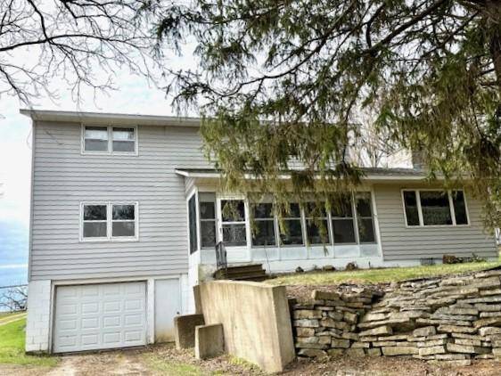 15497 Meiners RD, Caledonia, MN 55921