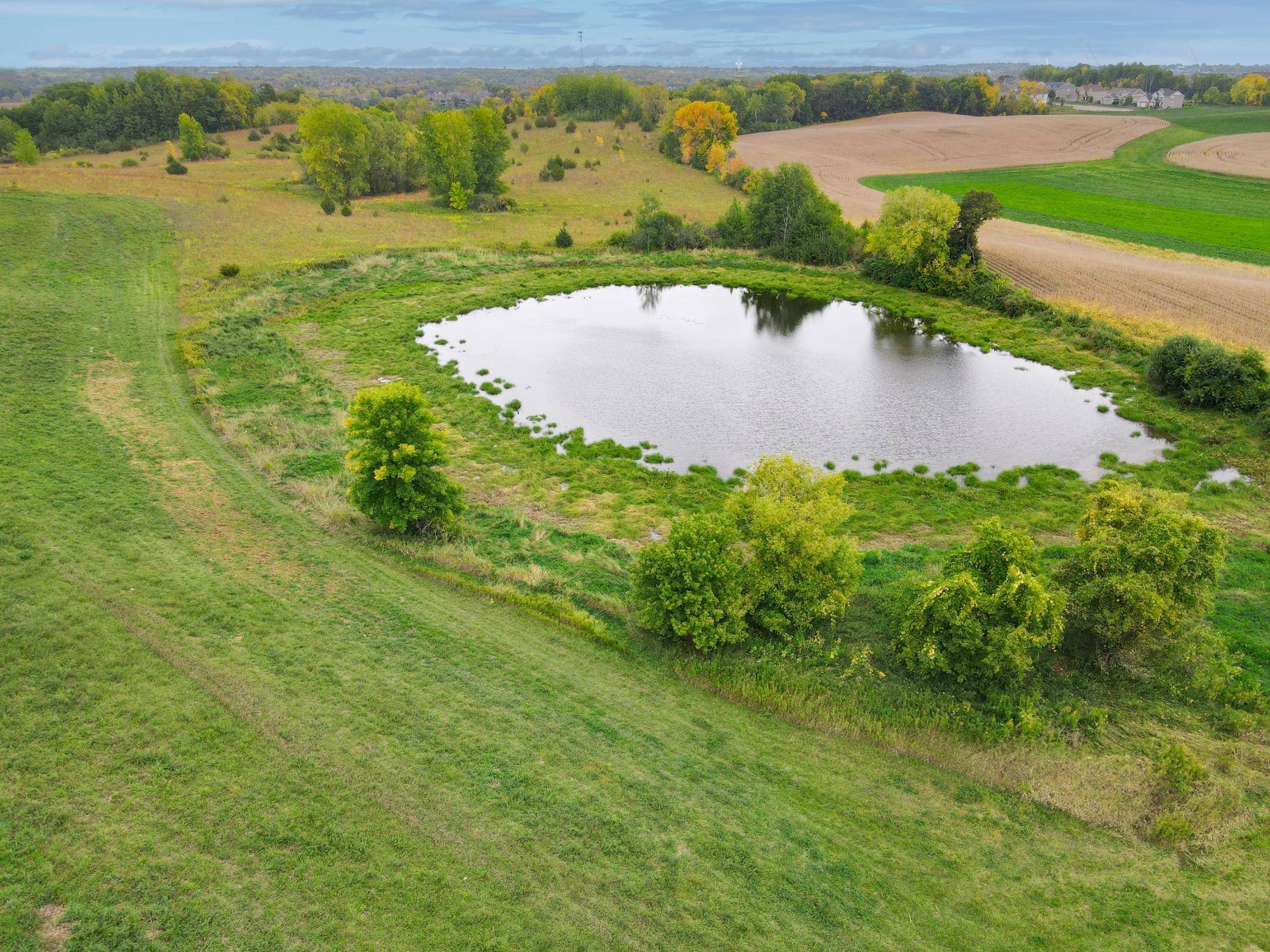 8577 Tellers RD, Chaska, MN 55318