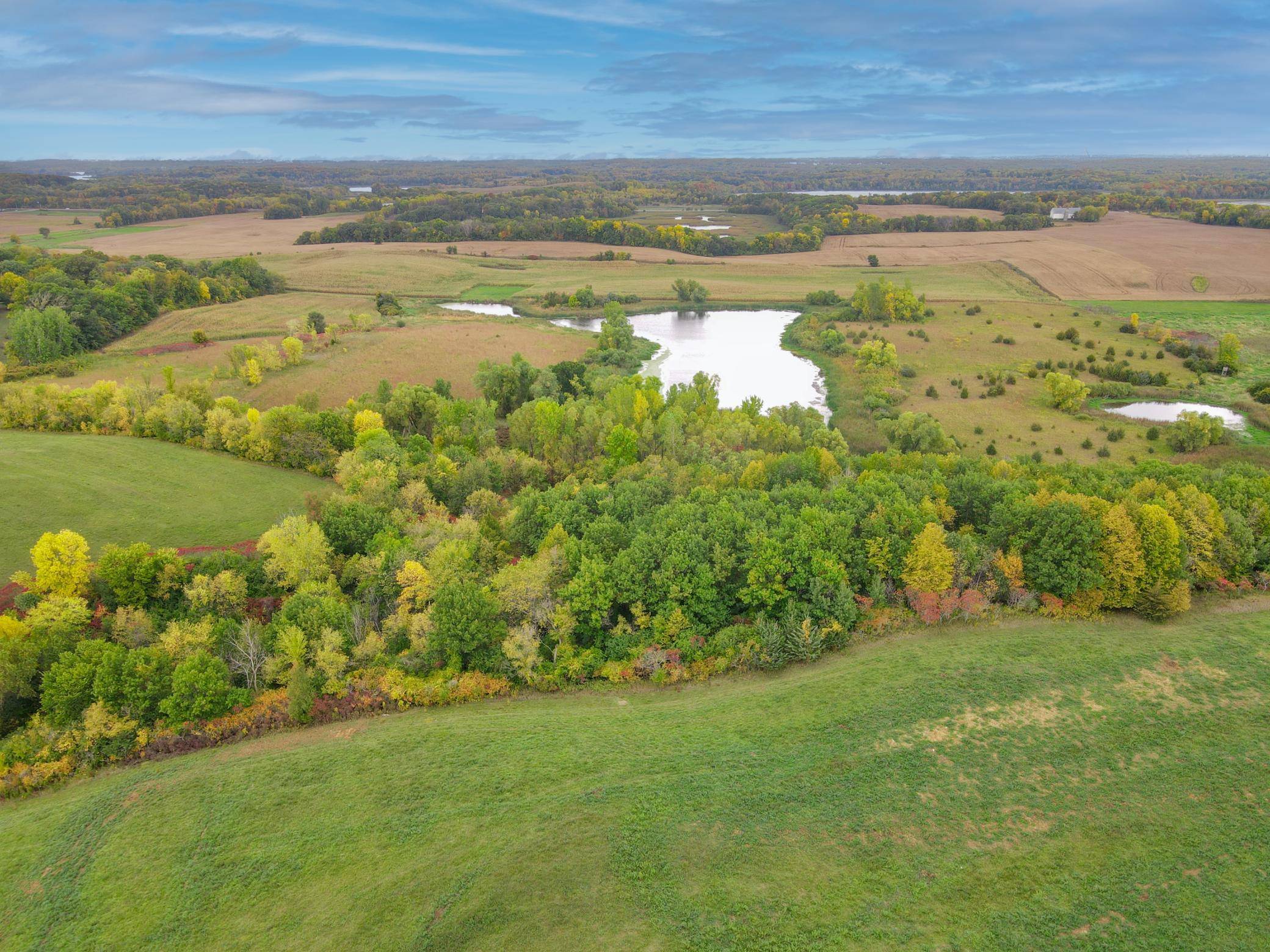 8577 Tellers RD, Chaska, MN 55318
