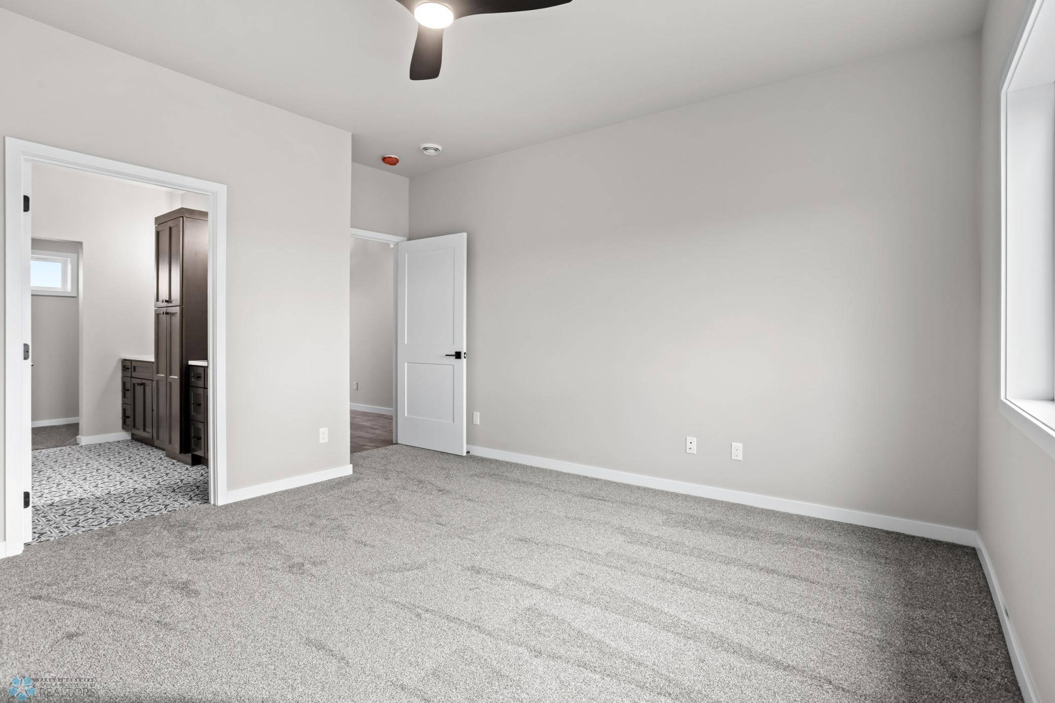 202 NEUMAN BLVD, Colfax, ND 58018