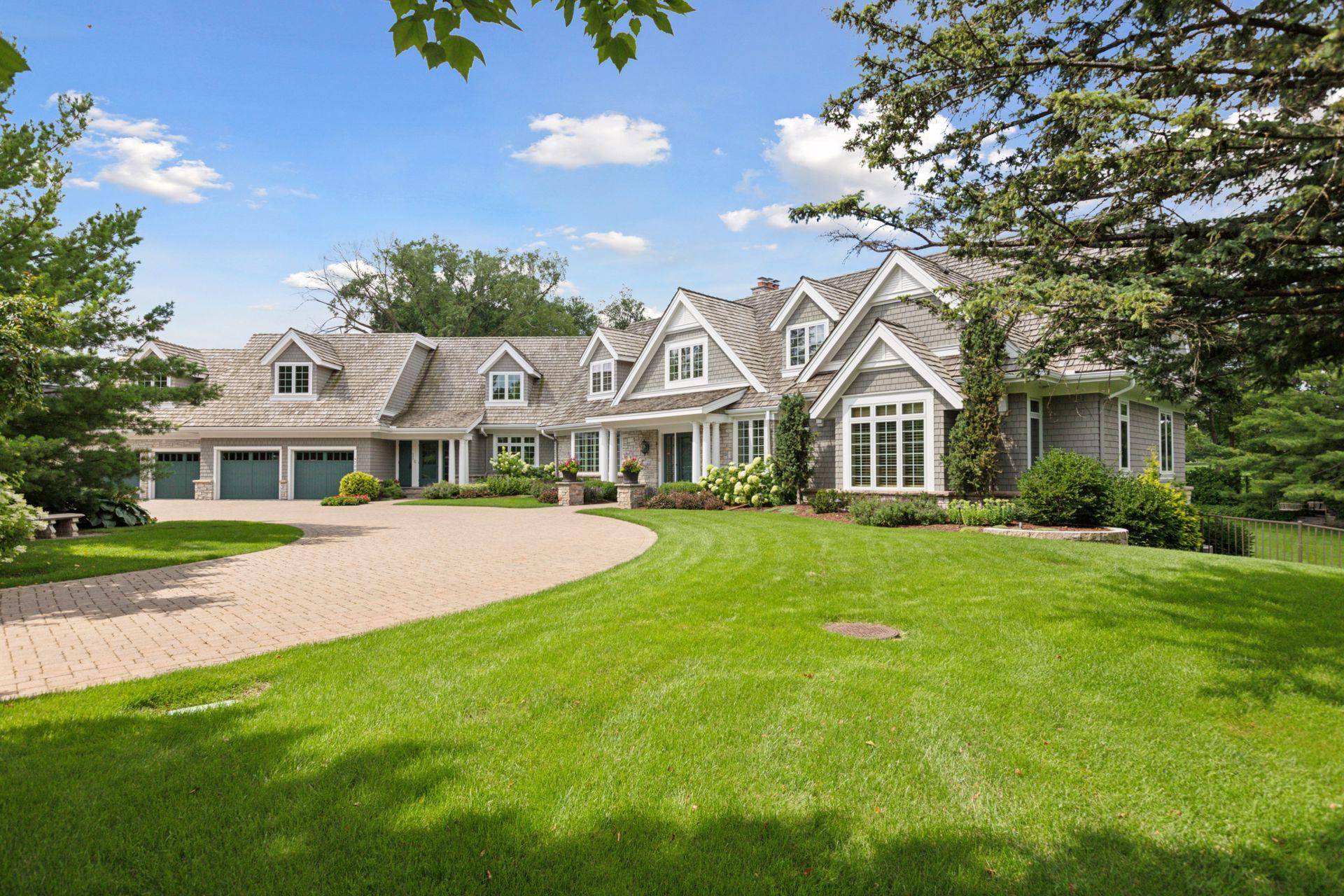 4708 Annaway DR, Edina, MN 55436