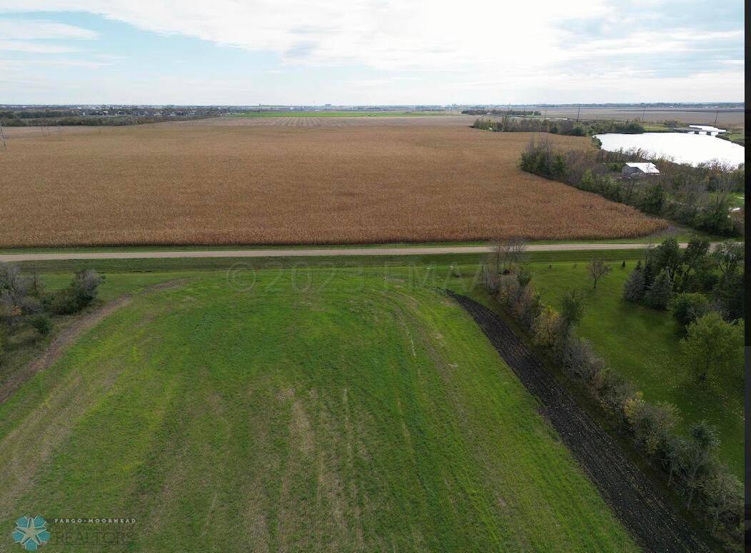 5386 52 AVE N, Fargo, ND 58102