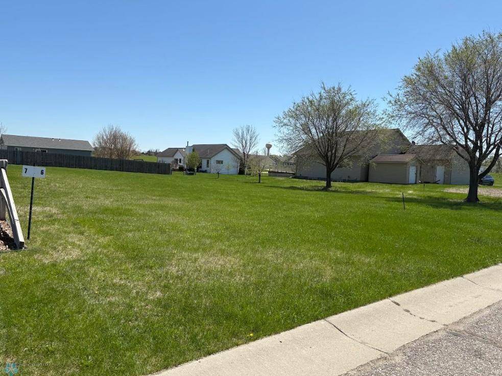 702 10th ST NW, Frazee, MN 56544