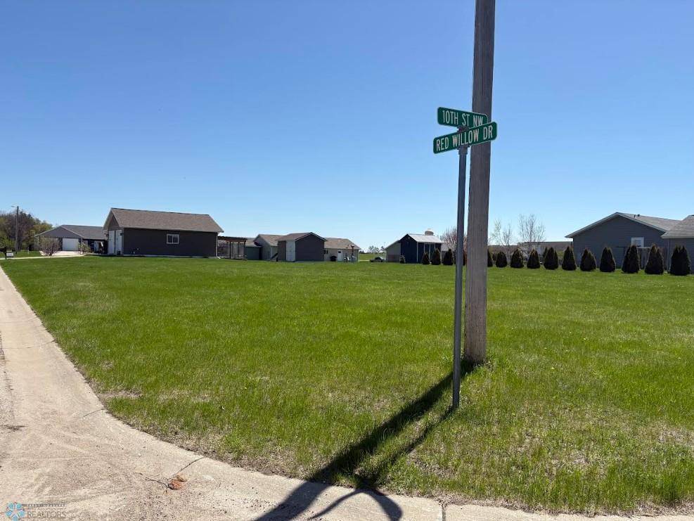 706 10th ST, Frazee, MN 56544