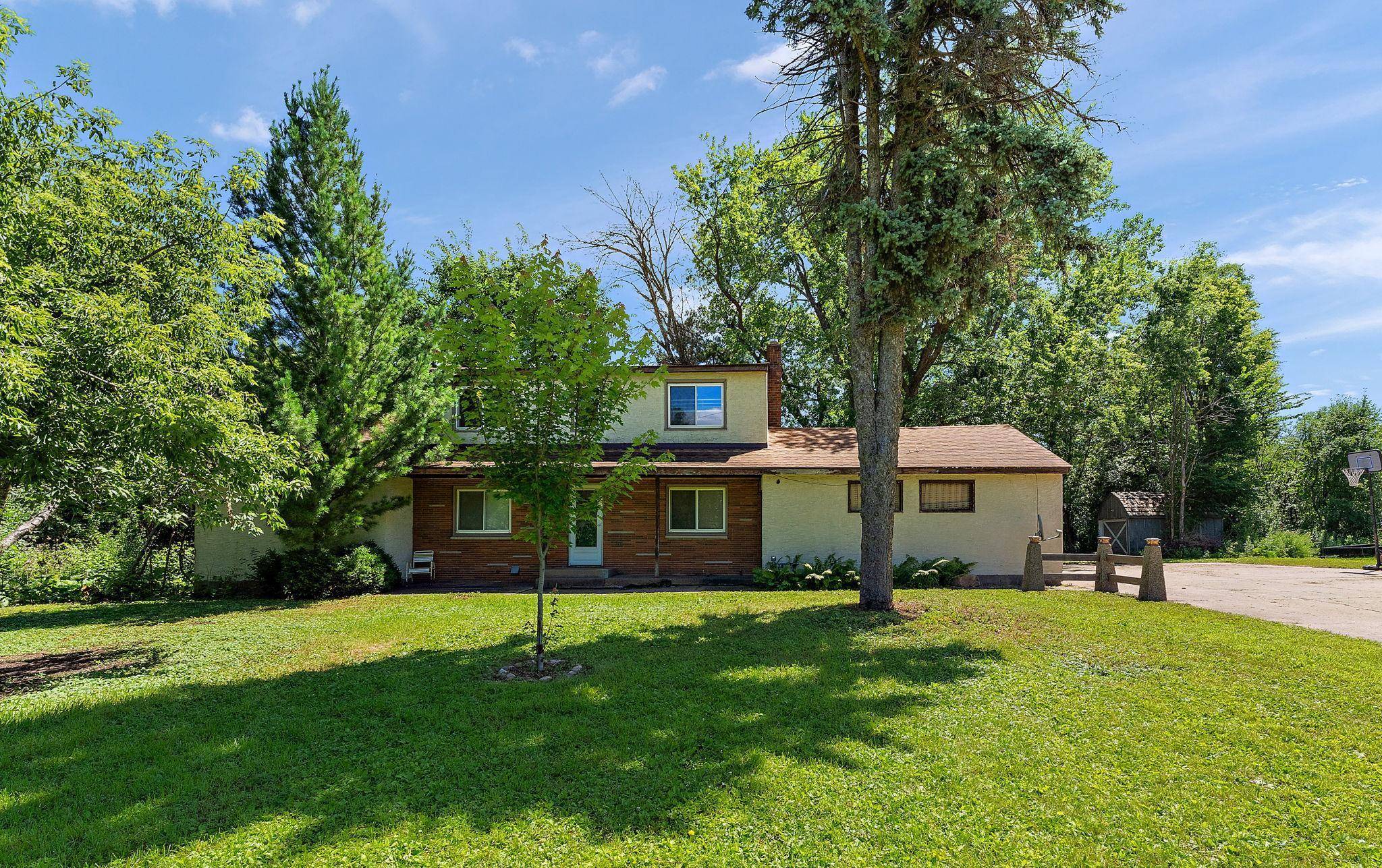 2300 Pagel Road, Mendota Heights, MN 55120