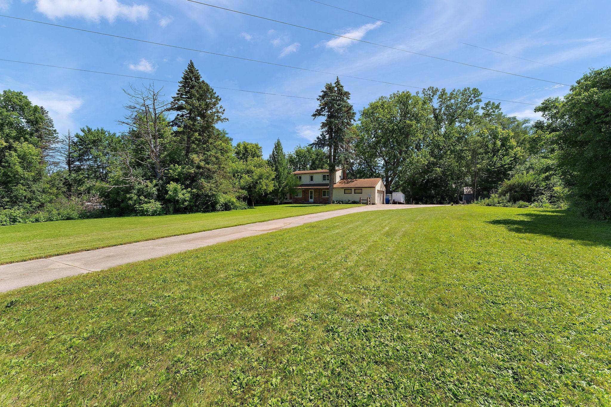 2300 Pagel RD, Mendota Heights, MN 55120