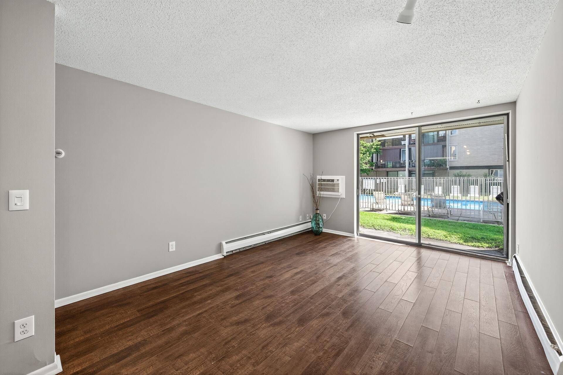 4029 14th AVE S #1G, Minneapolis, MN 55407