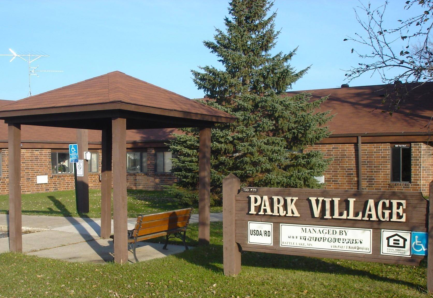 1007 1st ST #5, Lake Park, MN 56554