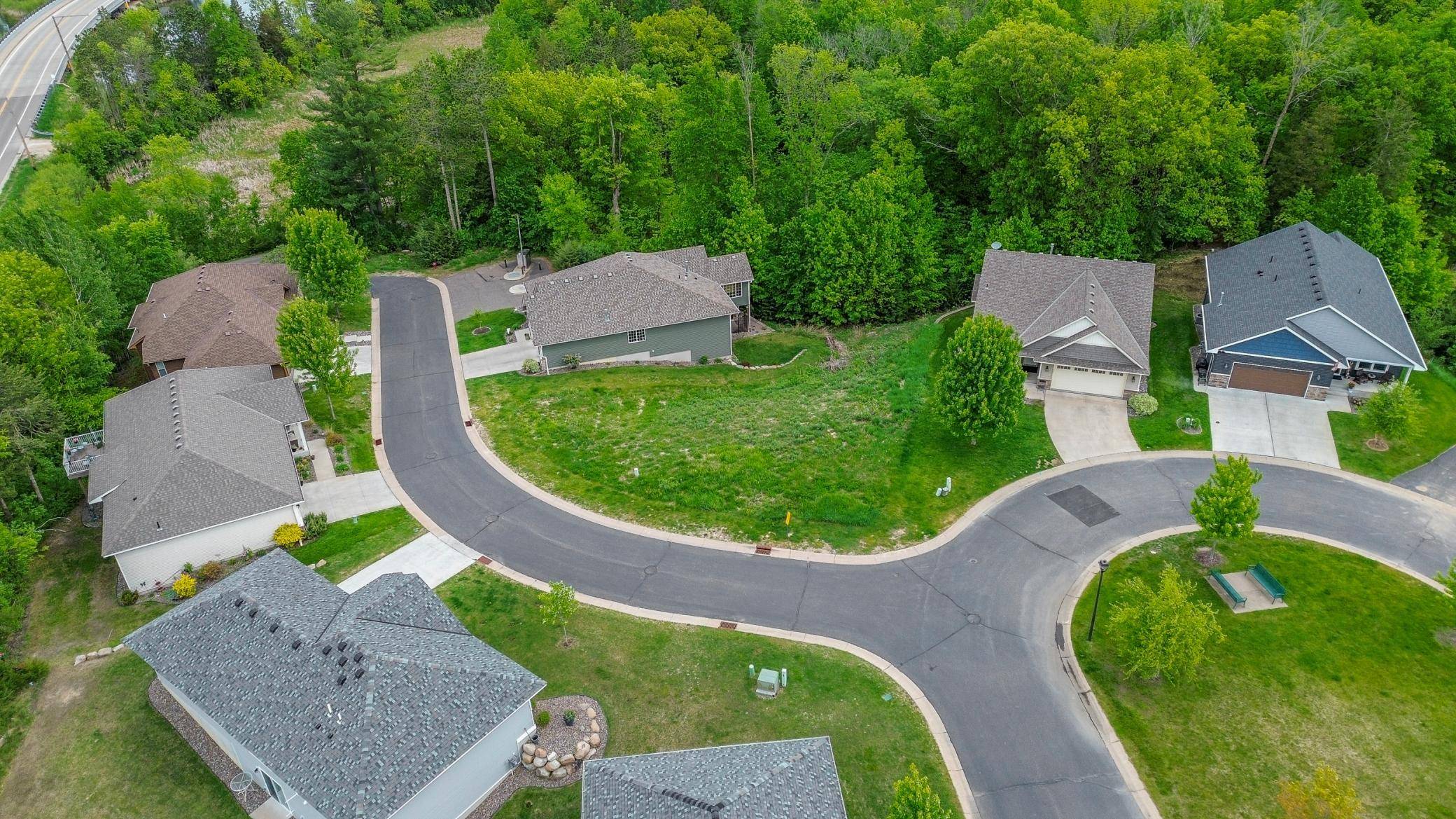 31101 Magnolia LN, Lindstrom, MN 55045