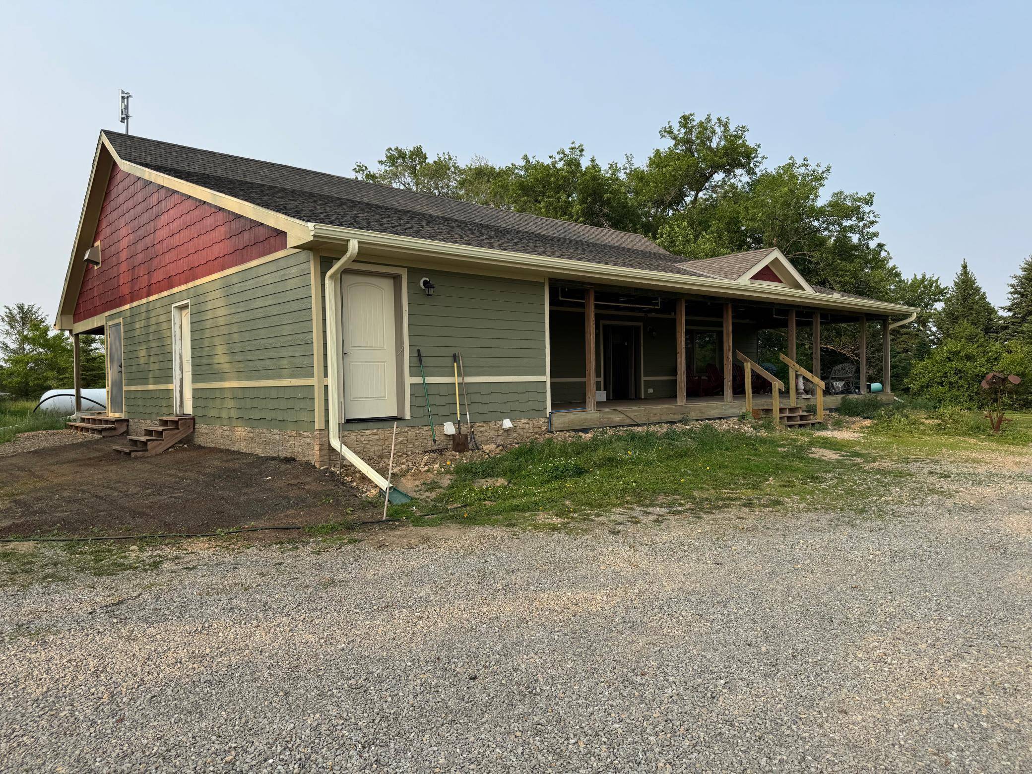 15913 810th AVE, Glenville, MN 56036
