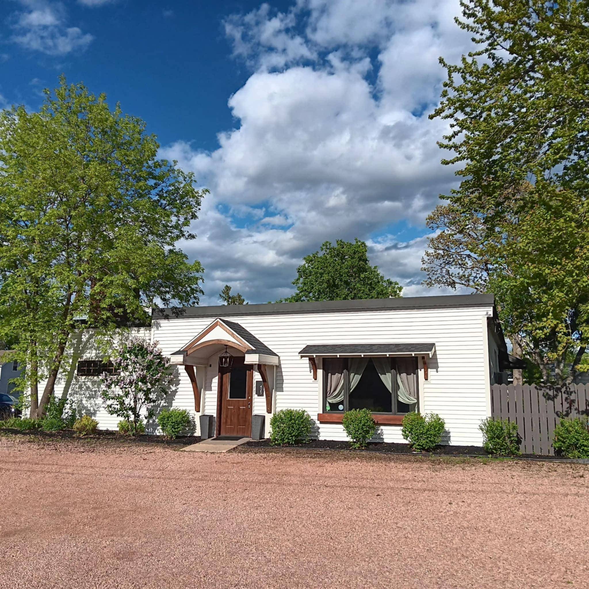425 Tainter AVE, Rice Lake, WI 54868
