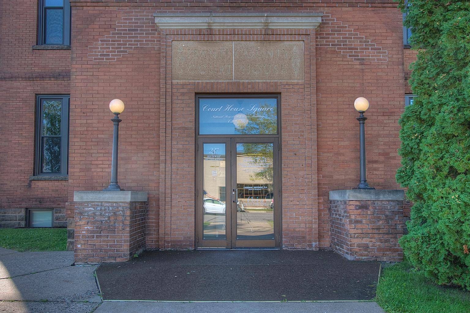 237 2nd AVE SW, Cambridge, MN 55008
