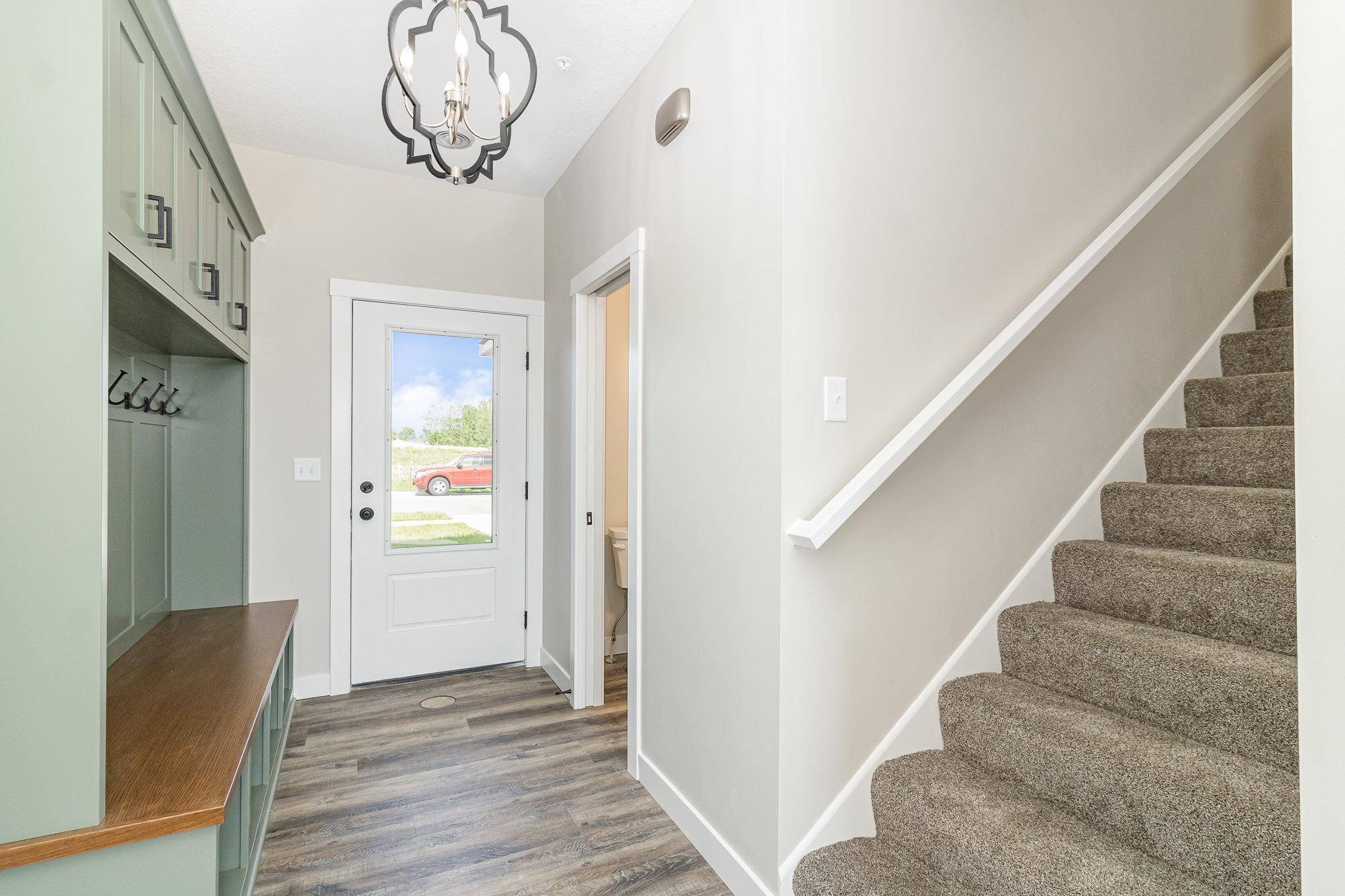 811 Viburnum ST, Belle Plaine, MN 56011