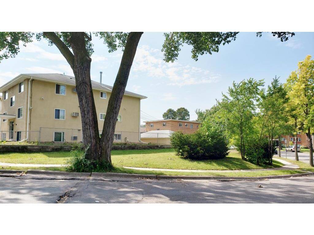 5735 Sander DR, Minneapolis, MN 55417