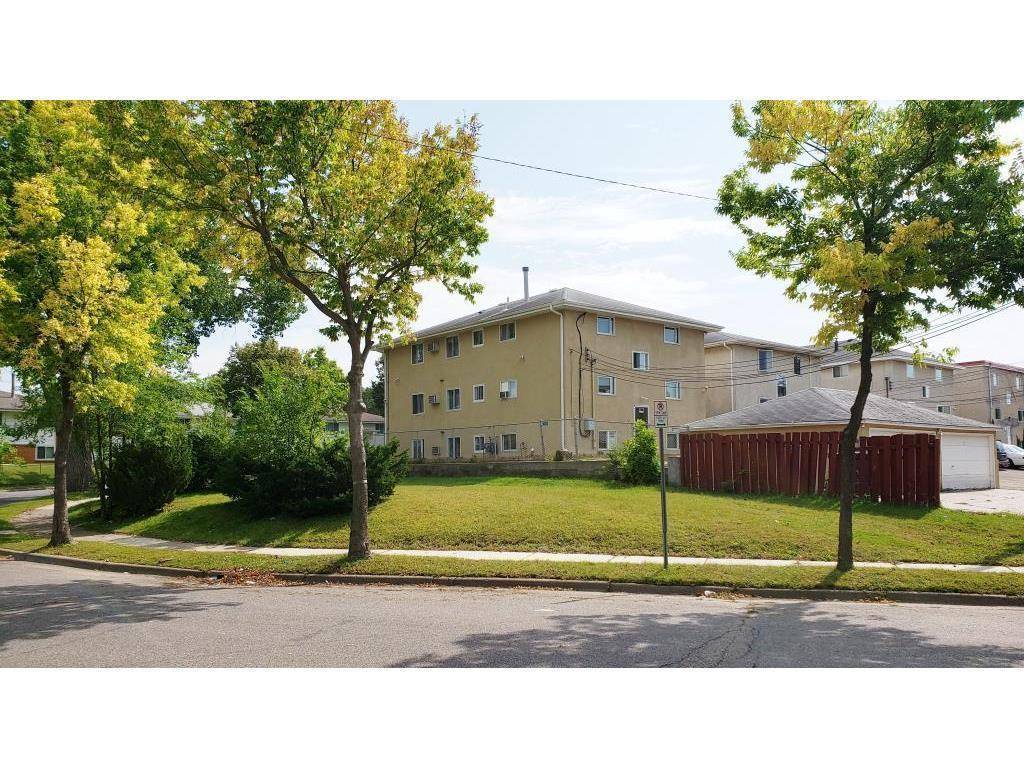 5735 Sander DR, Minneapolis, MN 55417