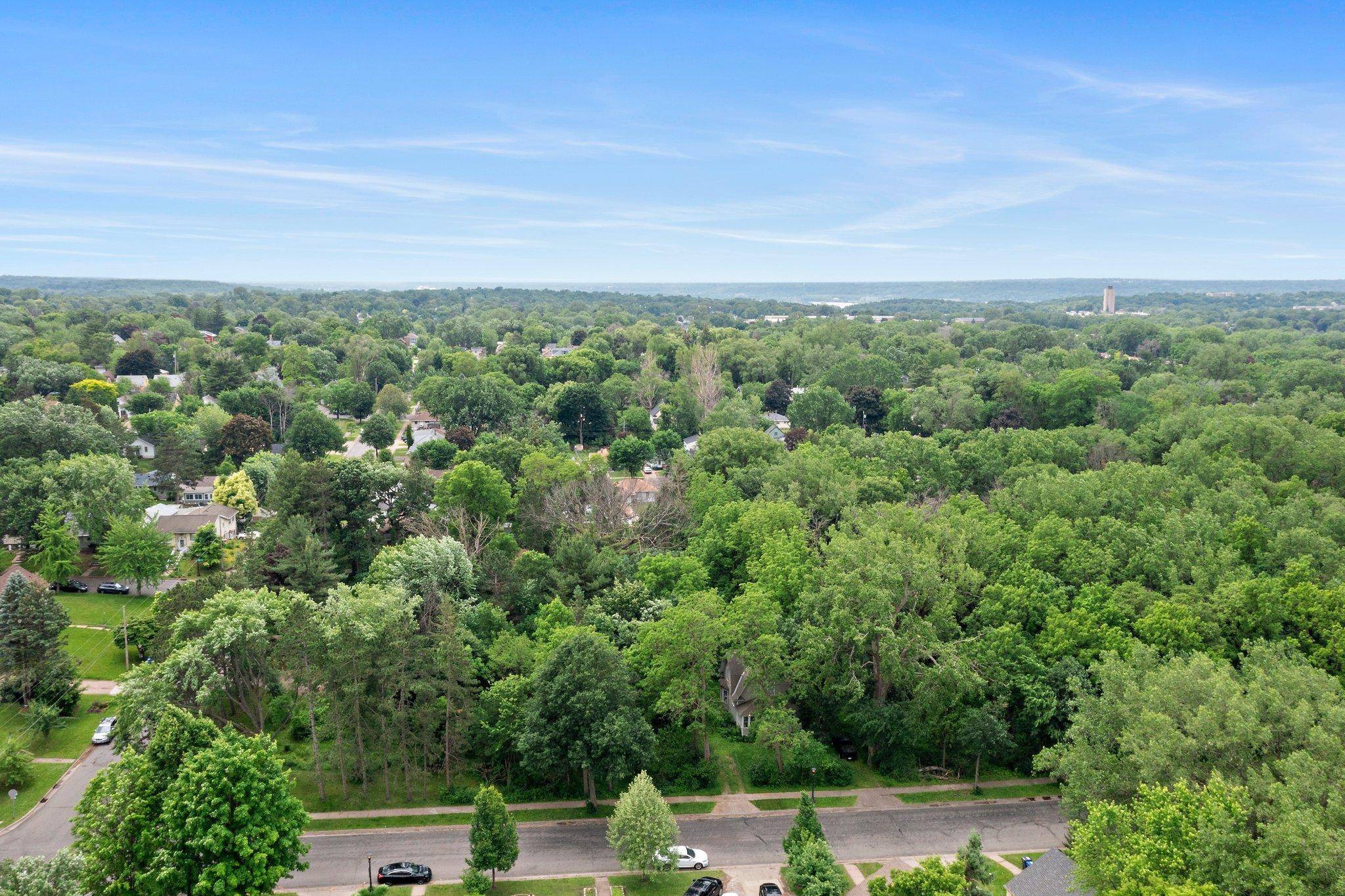 935 Kennard ST, Saint Paul, MN 55106
