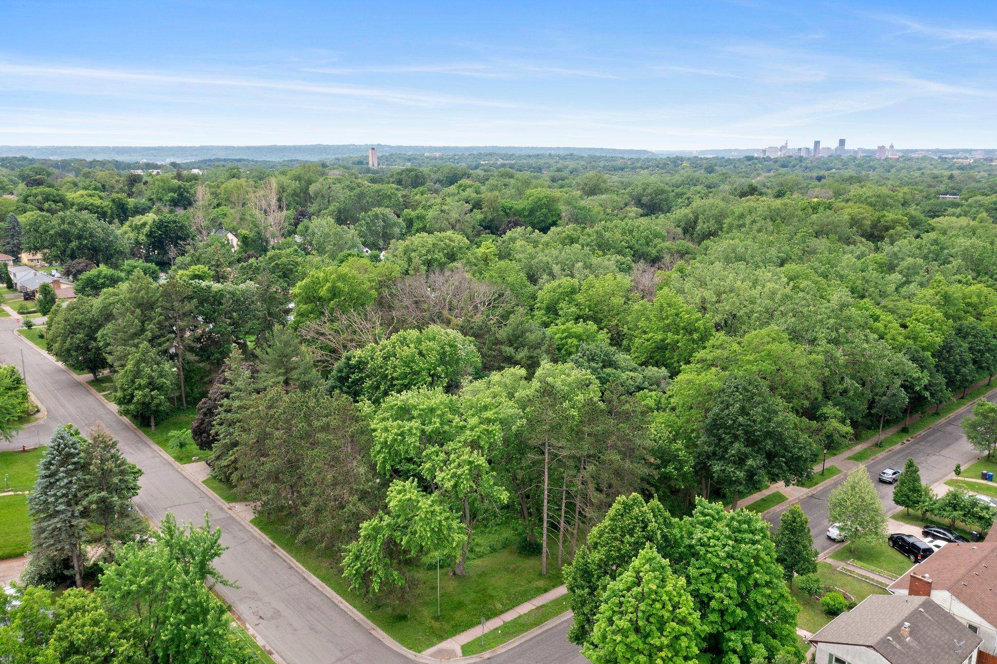 935 Kennard ST, Saint Paul, MN 55106