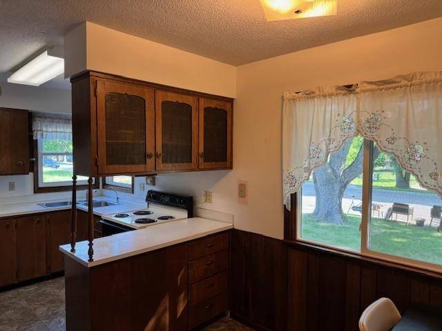 206 3rd ST E, Brandon, MN 56315