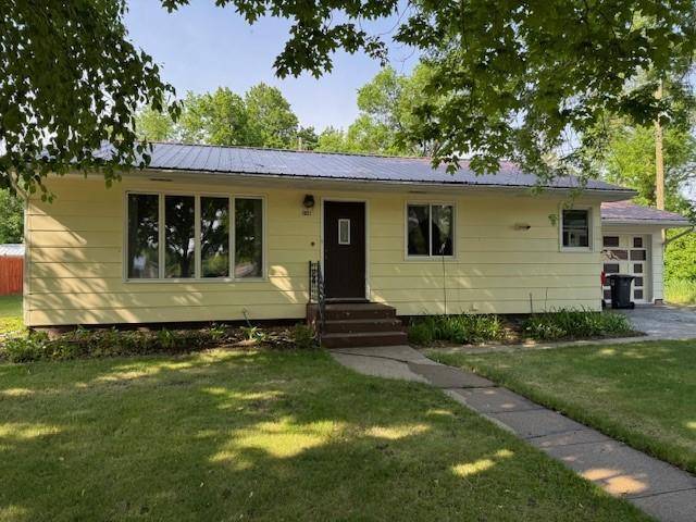 206 3rd ST E, Brandon, MN 56315