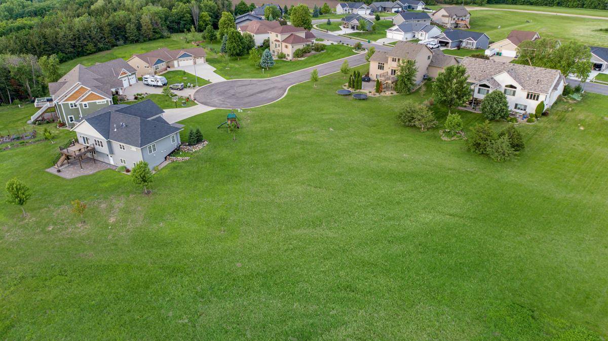 104 Spruce CT, Le Sueur, MN 56058