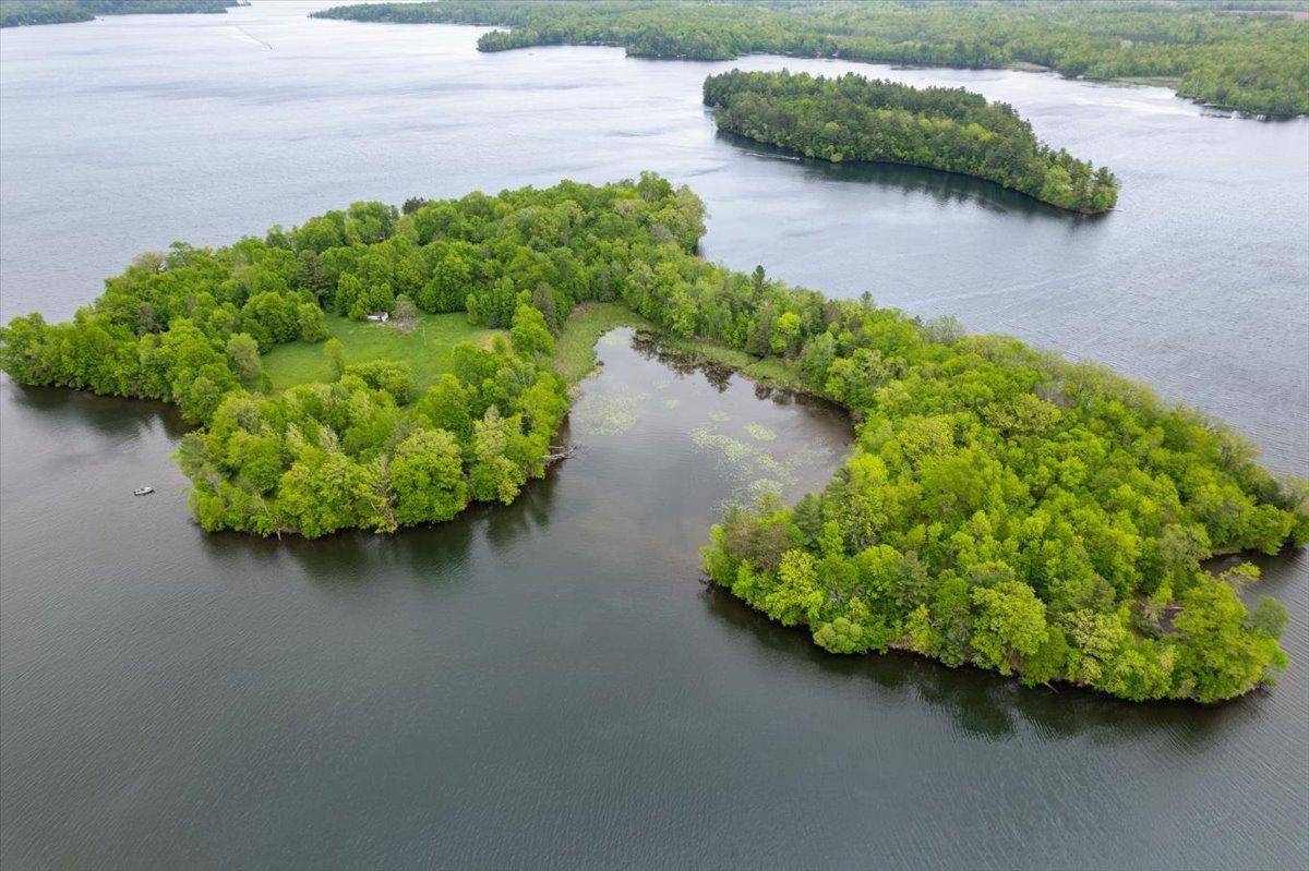 X Garbutt Island, Birchwood, WI 54817