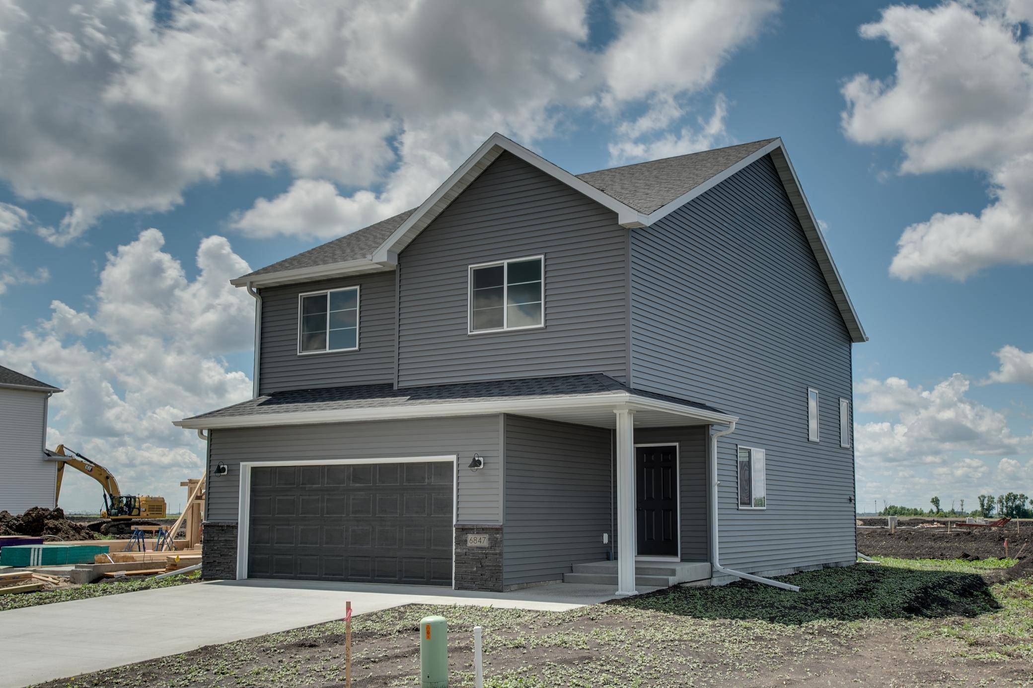 6847 Belding DR S, Fargo, ND 58104