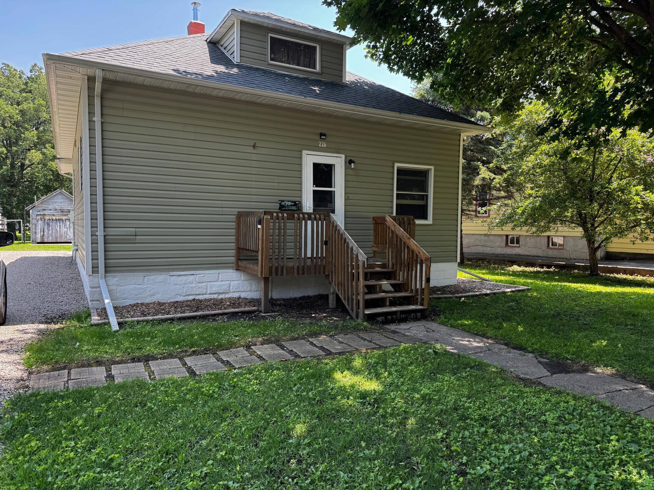 226 N Central AVE, Truman, MN 56088