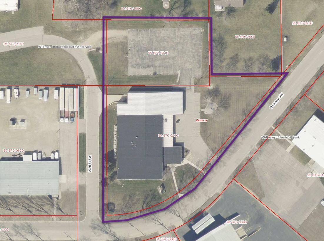 2208 Trott AVE SW, Willmar, MN 56201