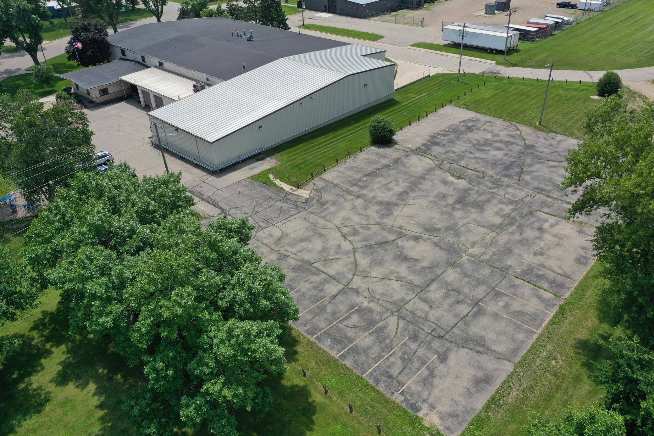 2208 Trott AVE SW, Willmar, MN 56201