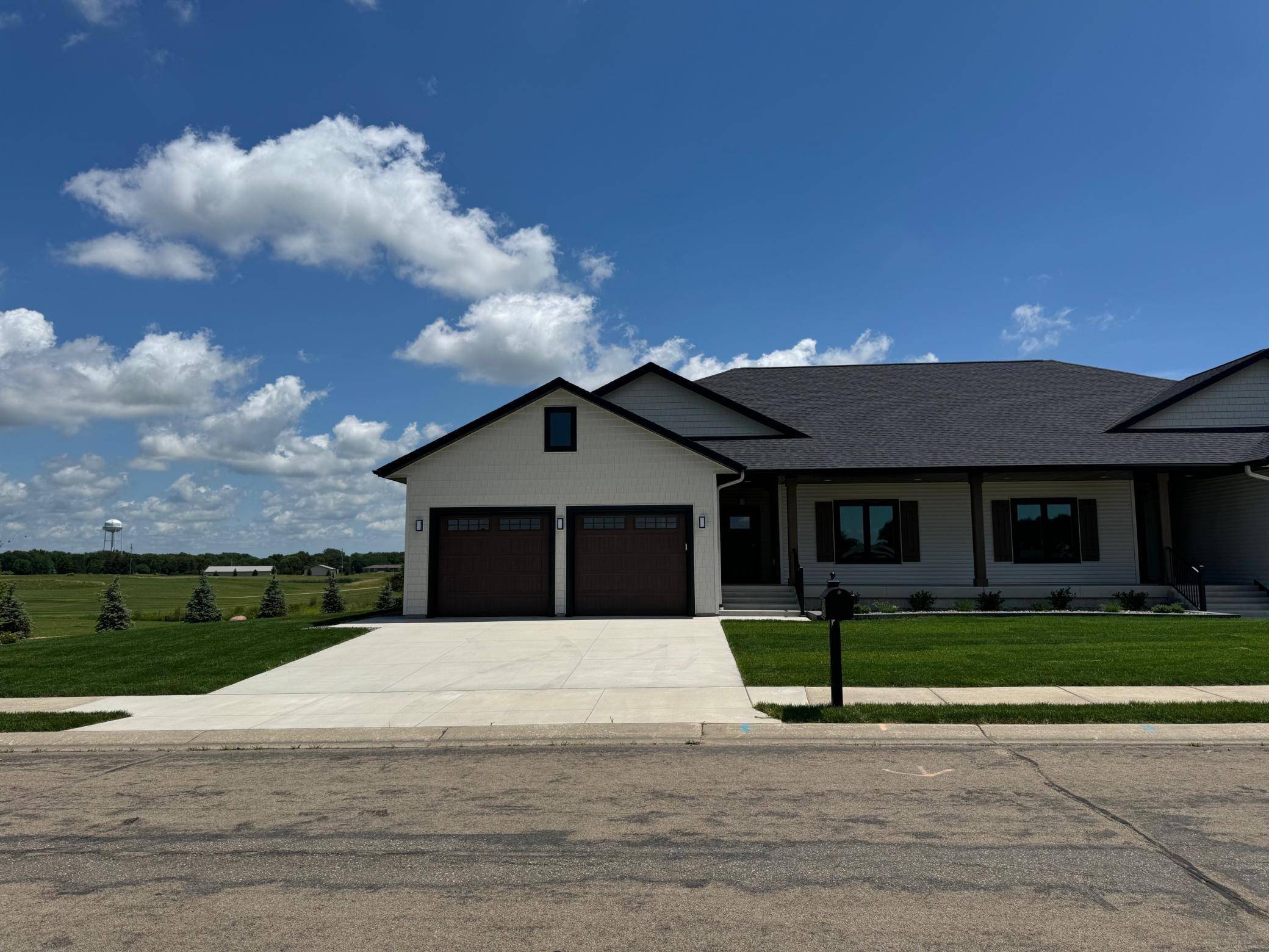 2334 9th ST W, Albert Lea, MN 56007