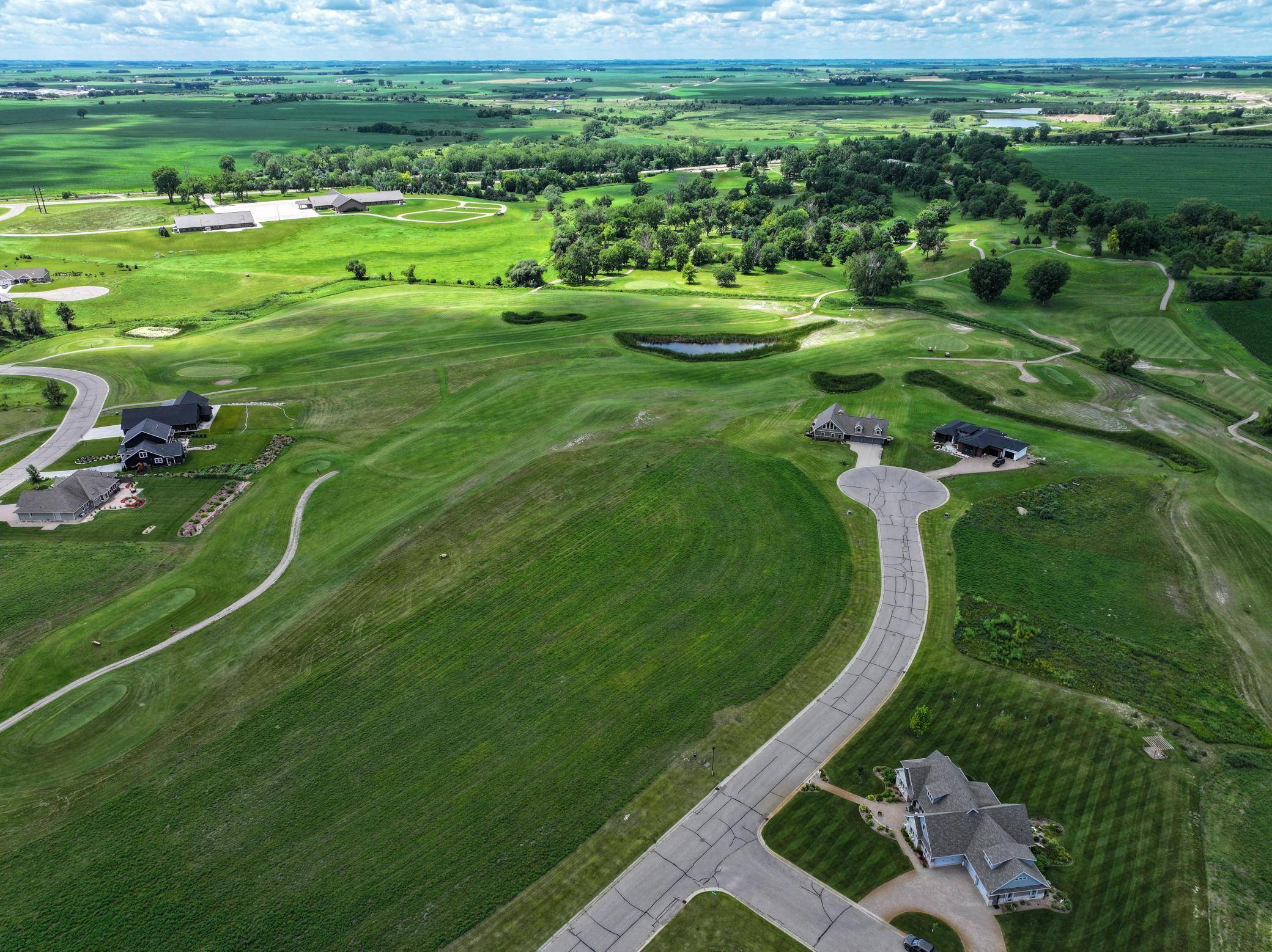 25203 Eagle TRCE, Hancock, MN 56244