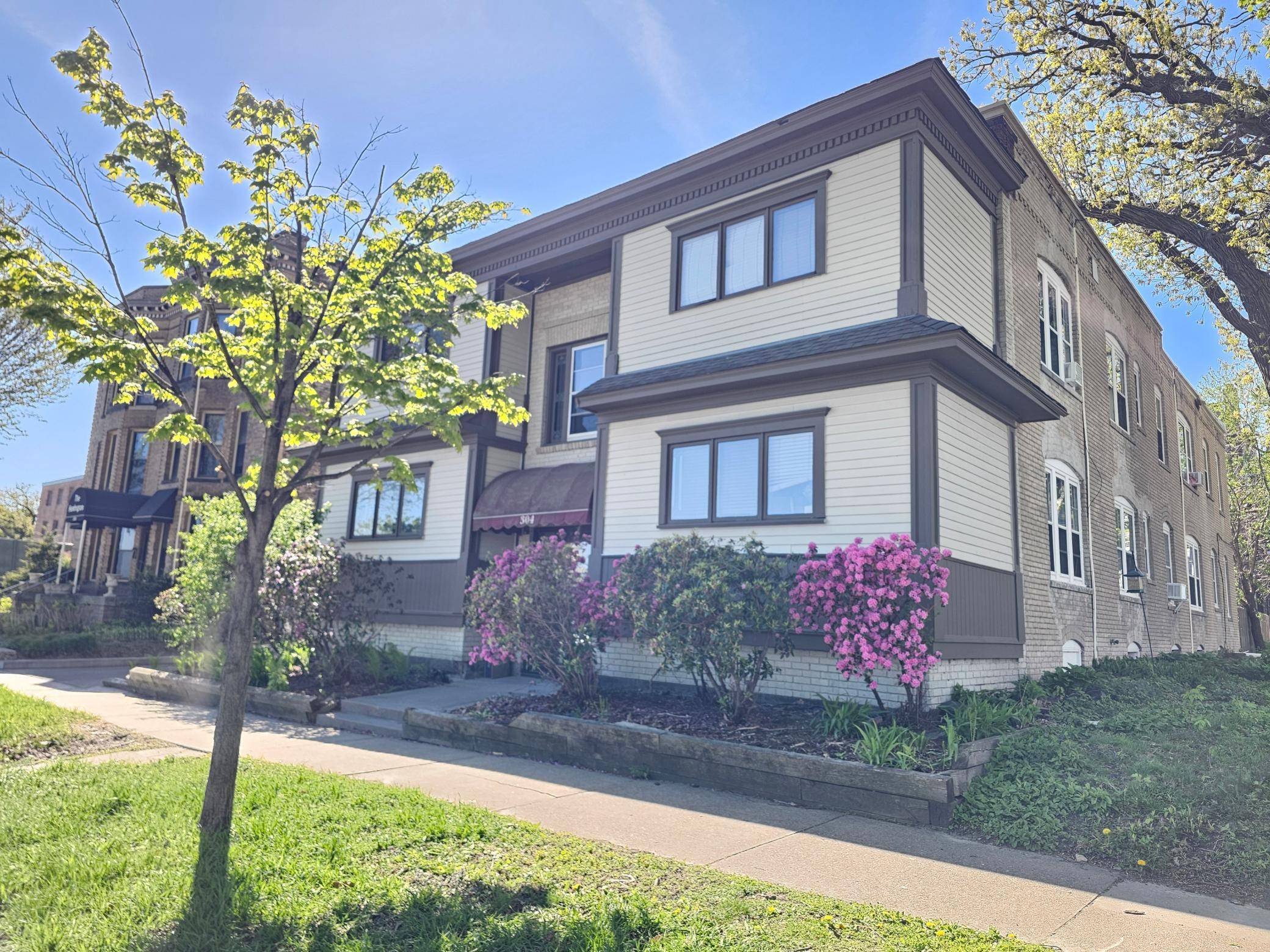 304 Marshall AVE #5, Saint Paul, MN 55102