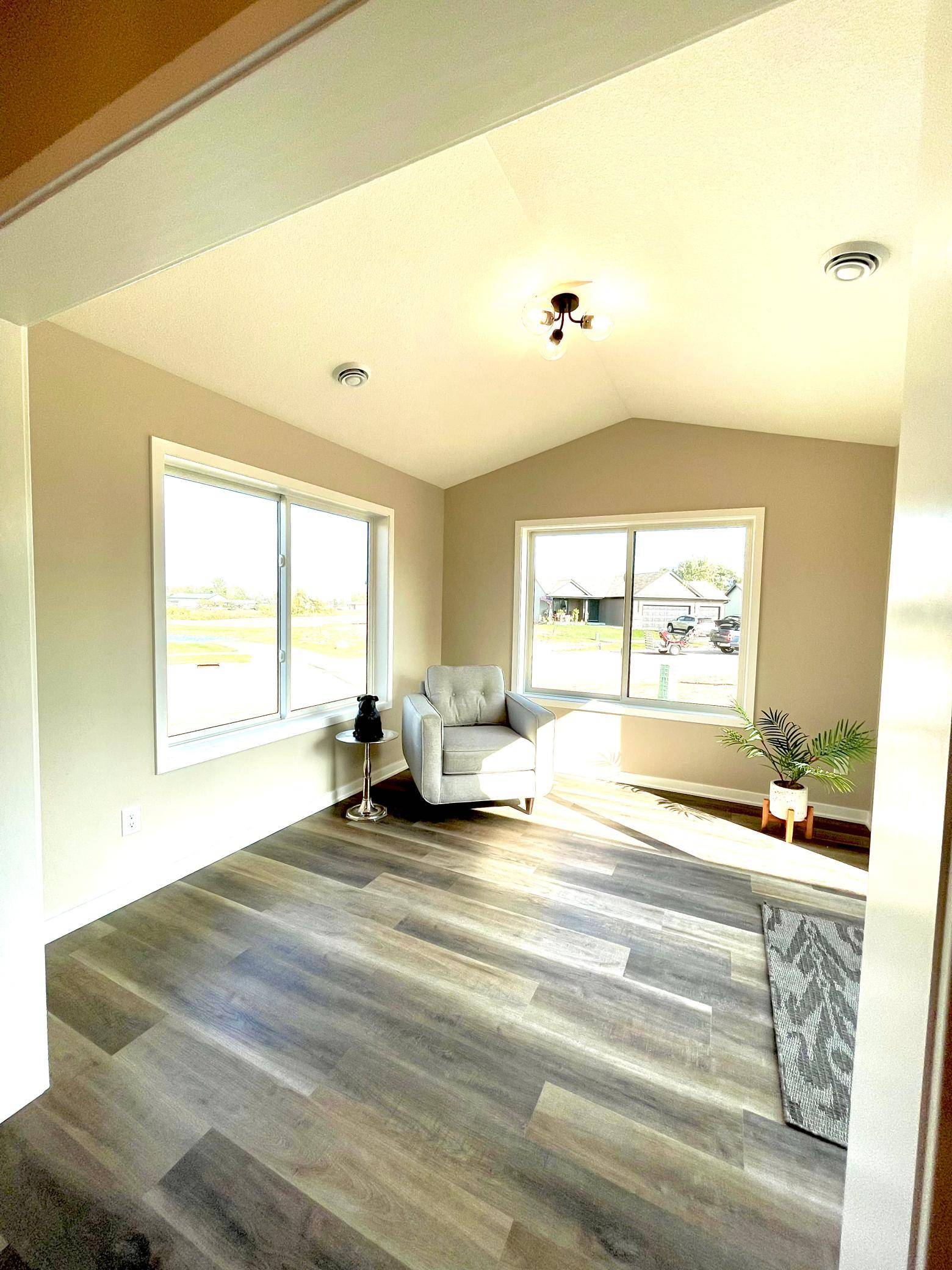 602 9th ST, Wanamingo, MN 55983