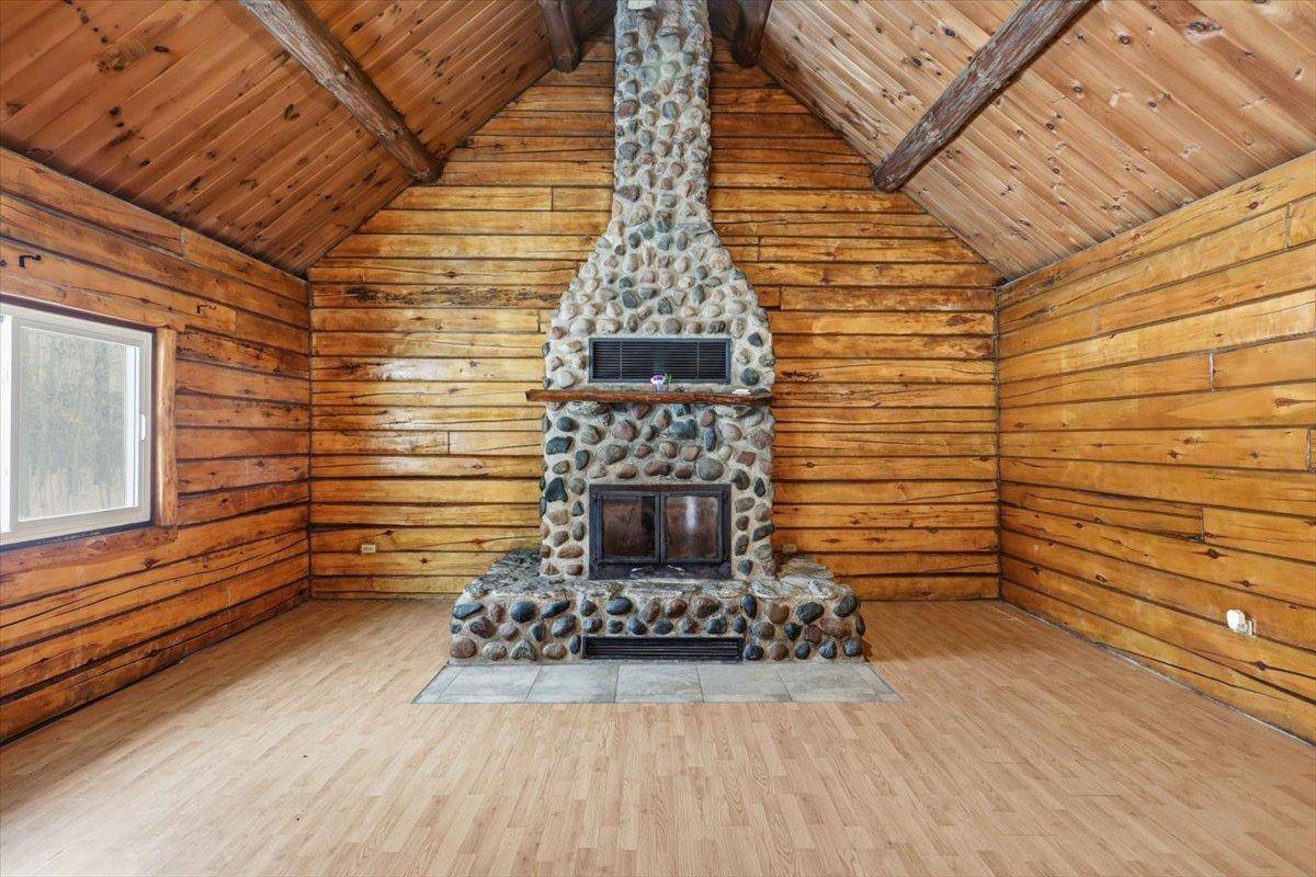 2303 Cardas RD, Mora, MN 55051